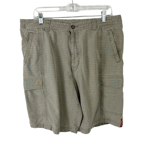 Tommy Bahama Relax Men's 36 Cargo Shorts Greenish Brown Check - Picture 1 of 12